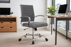 Sedia da ufficio Mid-Century Modern in pelle a coste – Girevole, inclinabile e con base cromata